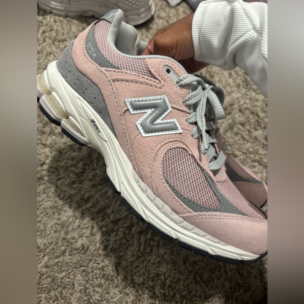 New Balance 2002R